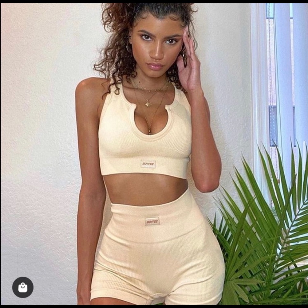 Two piece sports set